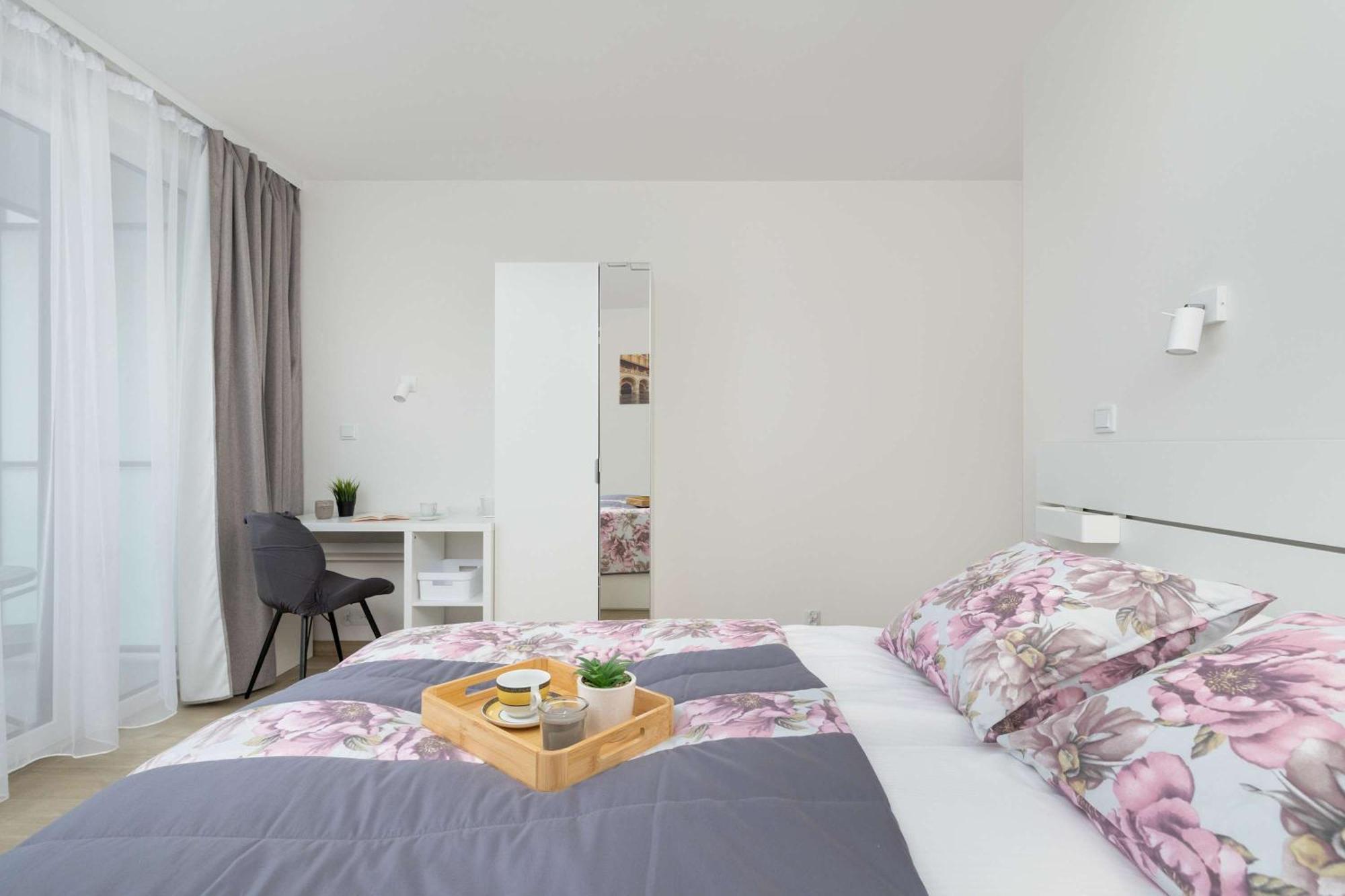 קרקוב Cozy Apartments Laszkiewicza With Parking By Noclegi Renters מראה חיצוני תמונה
